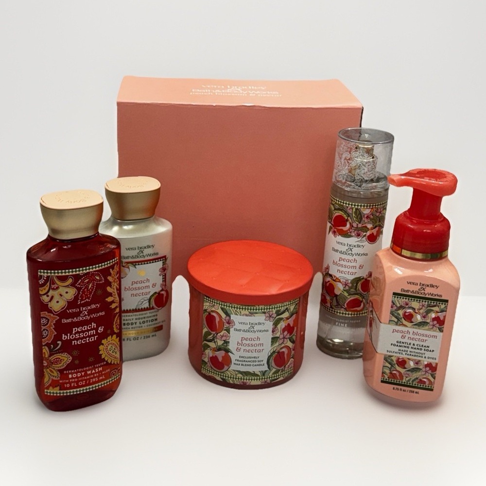 NIB Vera Bradley Bath and Body Works 5 Item Gift Set Peach Blossom & Nectar